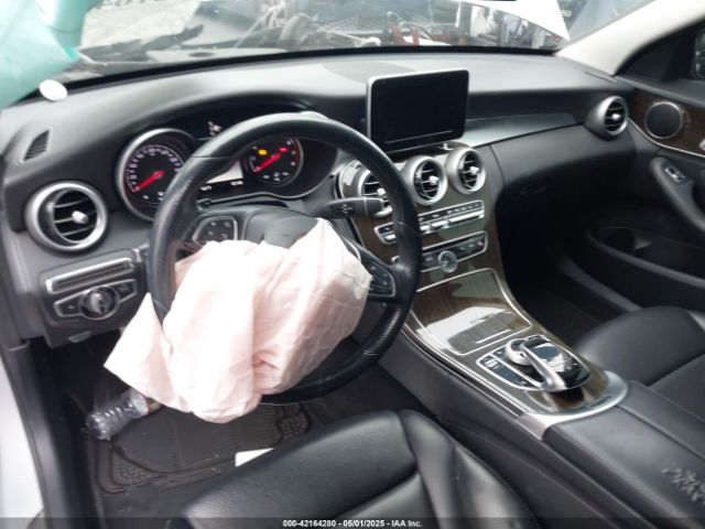 55SWF4JB1FU077386 Mercedes-Benz C 300 Luxury/sport