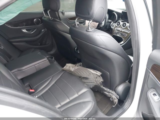 55SWF4JB1FU077386 Mercedes-Benz C 300 Luxury/sport