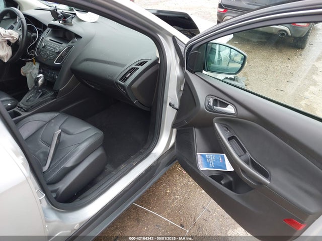 1FADP3K28GL245169 Ford FOCUS SE