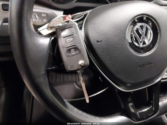 2019 VOLKSWAGEN PASSAT 1VWLA7A36KC004077 Photo 10