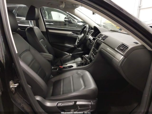 2019 VOLKSWAGEN PASSAT 1VWLA7A36KC004077 Photo 4