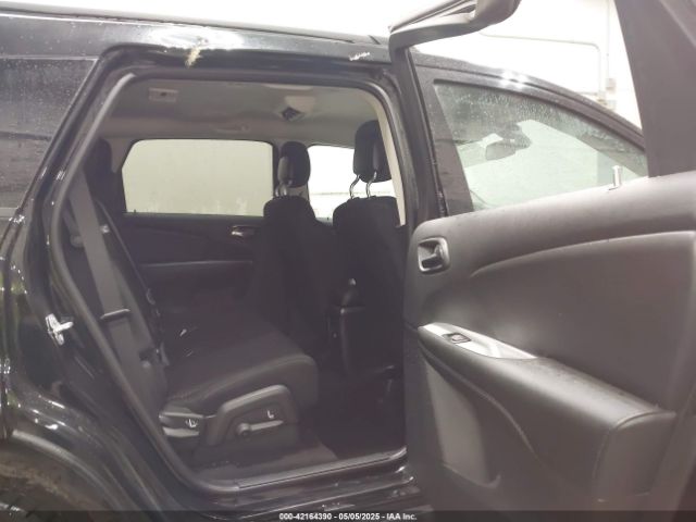 3C4PDCBB8KT873682 Dodge JOURNEY SE
