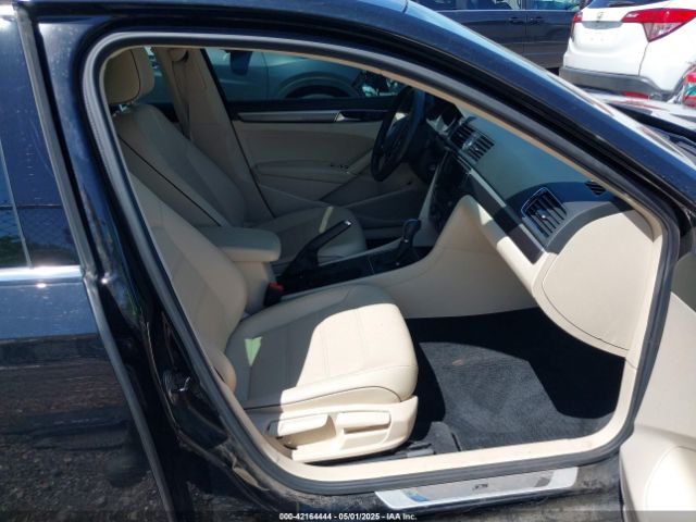 1VWAS7A39GC065807 Volkswagen Passat 1.8t R-line