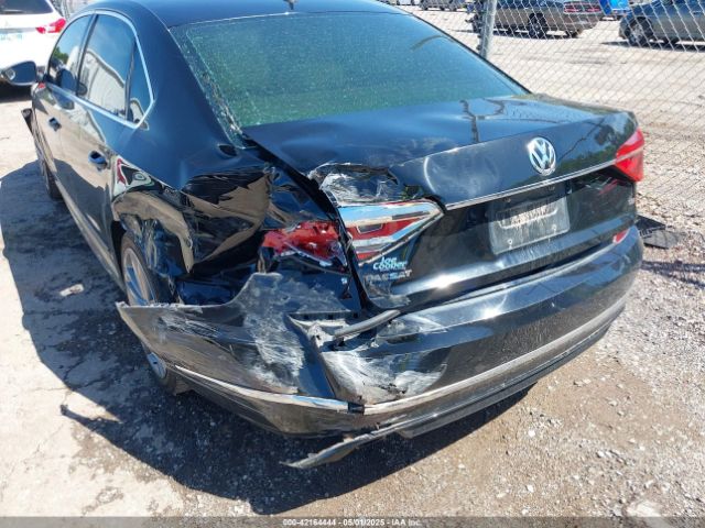 1VWAS7A39GC065807 Volkswagen Passat 1.8t R-line