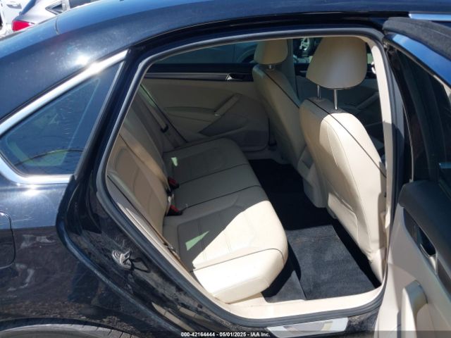 1VWAS7A39GC065807 Volkswagen Passat 1.8t R-line