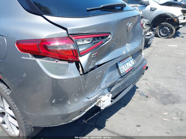 ZASFAKAN1J7B91604 Alfa Romeo 2018