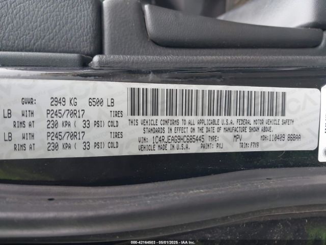 1C4RJEAG9HC685445 Jeep Grand Cherokee Laredo 4x2