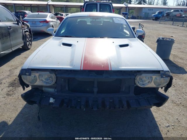 2C3CDYAG0EH121940 Dodge Challenger Rallye Redline
