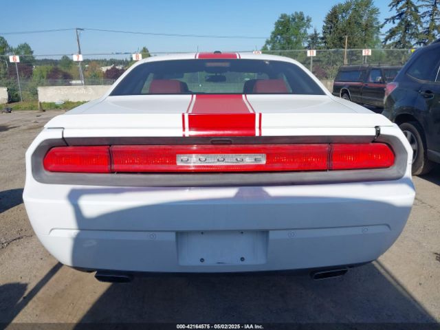2C3CDYAG0EH121940 Dodge Challenger Rallye Redline
