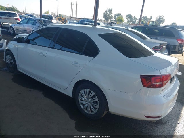 3VW267AJ8GM239243 Volkswagen Jetta 1.4t S