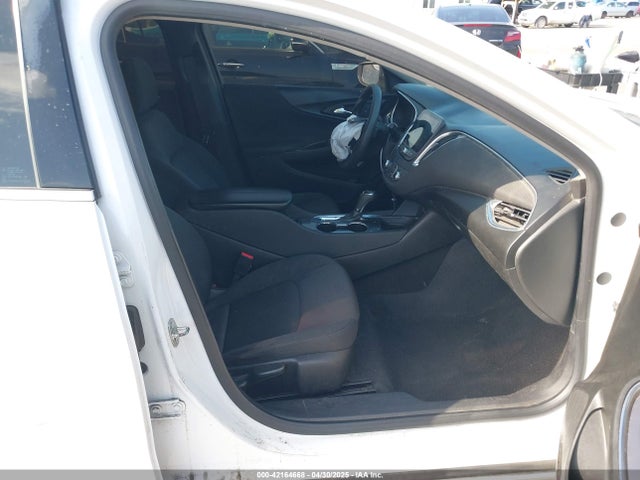 1G1ZD5ST5KF112091 Chevrolet MALIBU LT