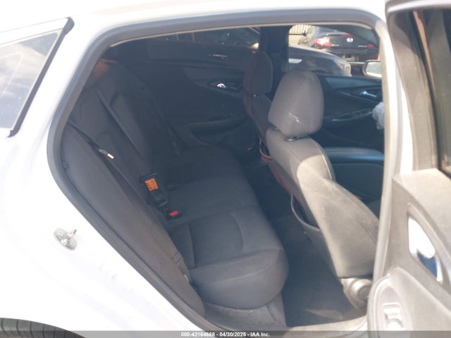 1G1ZD5ST5KF112091 Chevrolet MALIBU LT