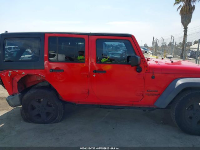 1C4BJWDGXGL174327 Jeep Wrangler Unlimited Sport