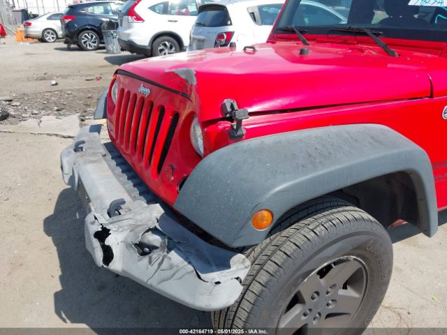 1C4BJWDGXGL174327 Jeep Wrangler Unlimited Sport