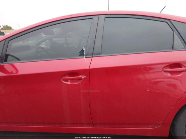 JTDKN3DU8F0480189 Toyota Prius Four