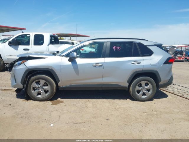 2T3W1RFVXRW324273 Toyota Rav4 Xle