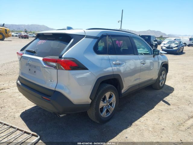 2T3W1RFVXRW324273 Toyota Rav4 Xle