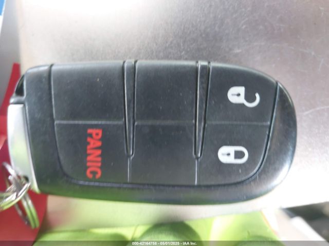 3C4PDCAB3JT496825 Dodge JOURNEY SE