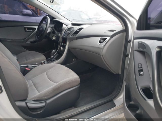 KMHDH4AE9GU490903 Hyundai ELANTRA SE