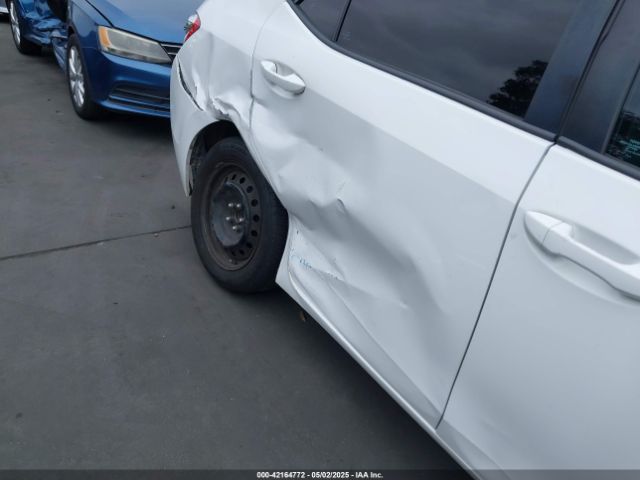 5YFBURHE5HP686961 Toyota COROLLA LE