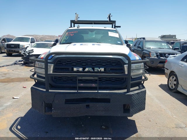 3C7WR4HJ3LG145556 RAM 2500 Tradesman  4x2 8' Box