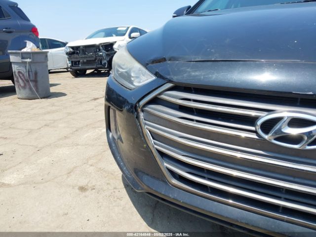 5NPD84LF5HH045564 Hyundai Elantra Limited