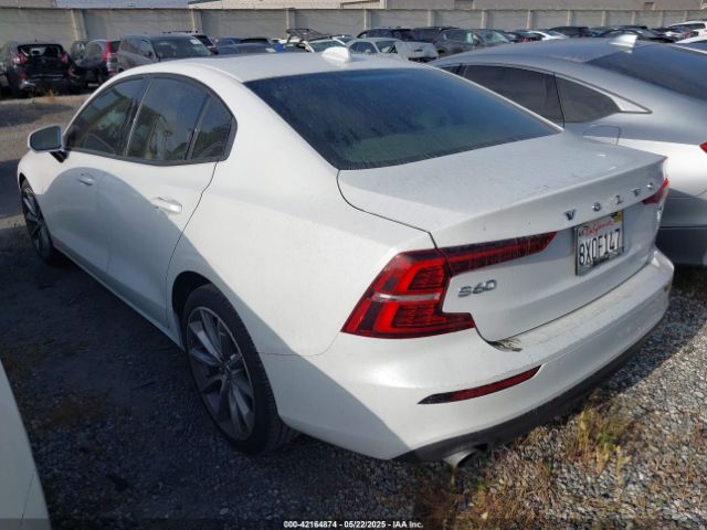7JRA22TK5MG094639 Volvo S60 T6 Momentum