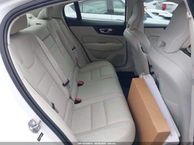 7JRA22TK5MG094639 Volvo S60 T6 Momentum