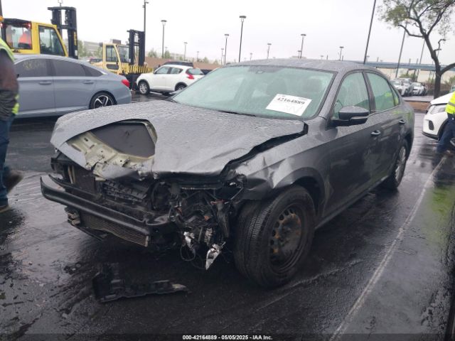 1VWAT7A37EC111063 Volkswagen Passat 1.8t S