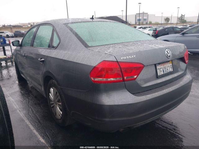 1VWAT7A37EC111063 Volkswagen Passat 1.8t S