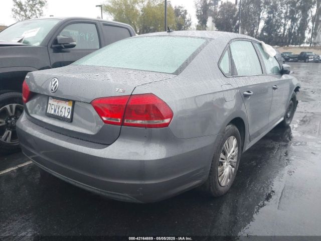 1VWAT7A37EC111063 Volkswagen Passat 1.8t S