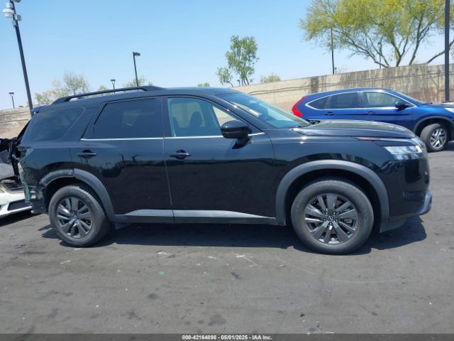 5N1DR3BA5NC220847 Nissan Pathfinder Sv 2wd
