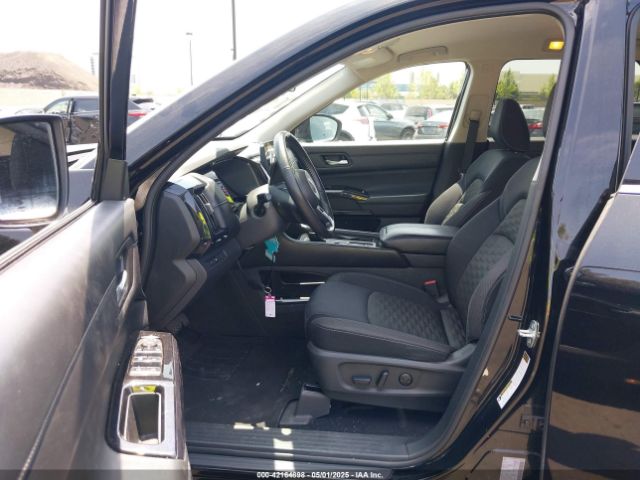 5N1DR3BA5NC220847 Nissan Pathfinder Sv 2wd