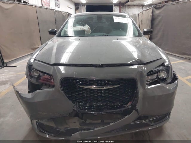 Chrysler 2019 2019 2C3CCAAG9KH704514 Image 12