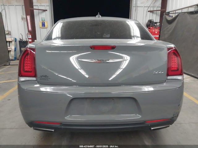 Chrysler 2019 2019 2C3CCAAG9KH704514 Image 16
