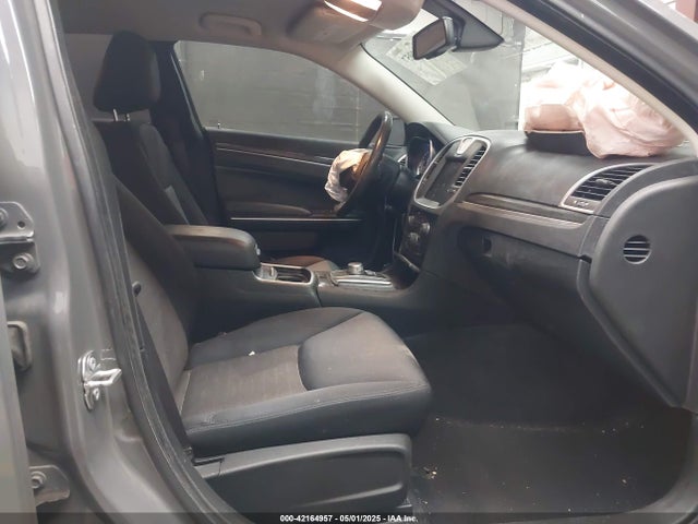 Chrysler 2019 2019 2C3CCAAG9KH704514 Image 5