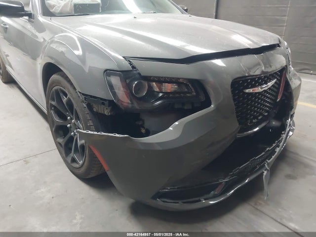 Chrysler 2019 2019 2C3CCAAG9KH704514 Image 6