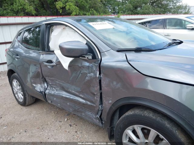 JN1BJ1CVXLW552600 Nissan Rogue Sport S Fwd Xtronic Cvt