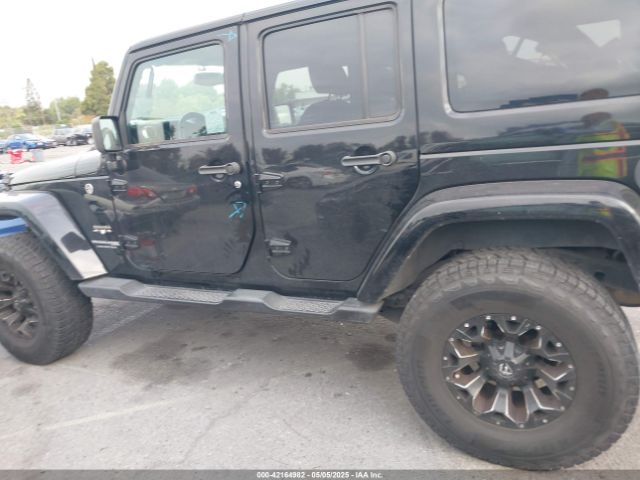 1C4BJWEGXJL925240 Jeep Wrangler Jk Unlimited Sahara 4x4