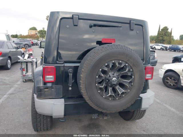 1C4BJWEGXJL925240 Jeep Wrangler Jk Unlimited Sahara 4x4