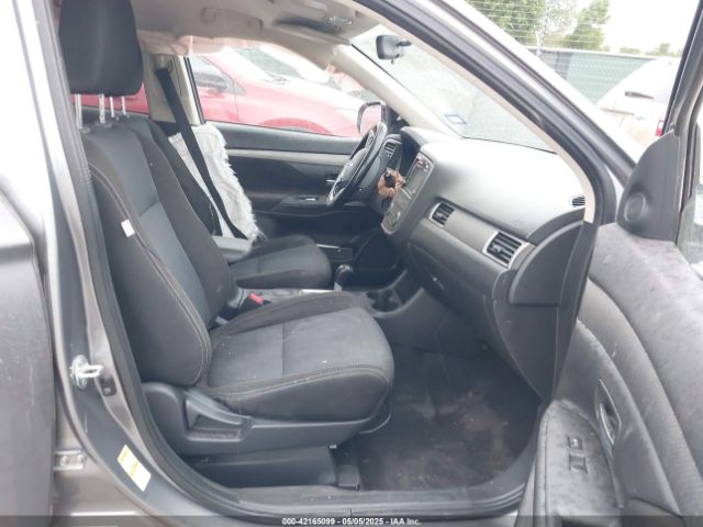 JA4AD3A30GZ044910 Mitsubishi Outlander Se