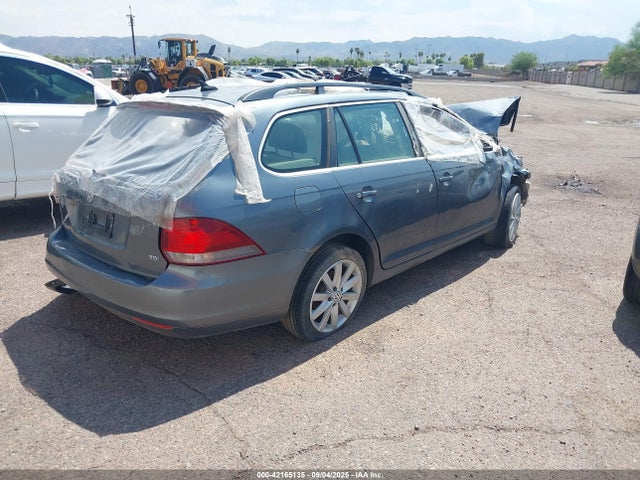 3VWPL7AJ7EM618407 Volkswagen 2014