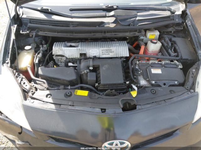 JTDKN3DU8F1984610 Toyota Prius Two