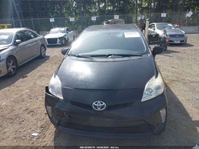 JTDKN3DU8F1984610 Toyota Prius Two