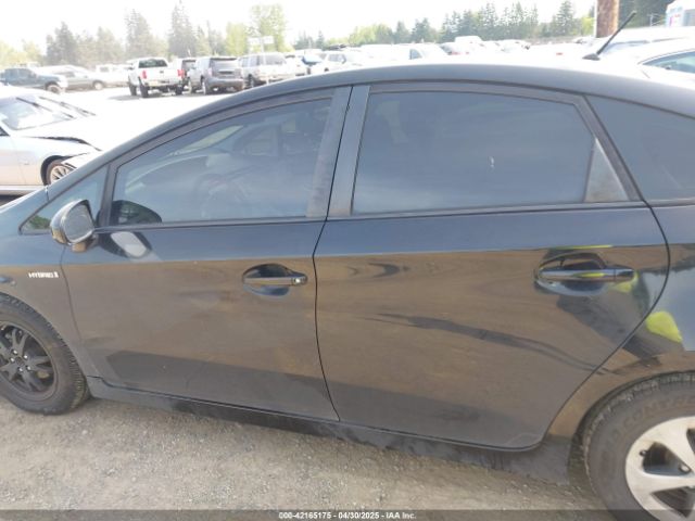JTDKN3DU8F1984610 Toyota Prius Two
