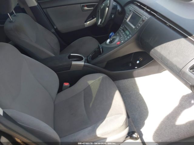JTDKN3DU8F1984610 Toyota Prius Two