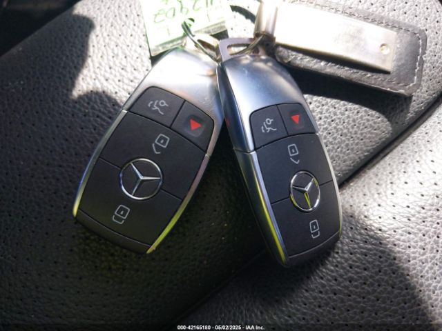 W1N0G8DB0NV346185 Mercedes-Benz Glc 300 Suv