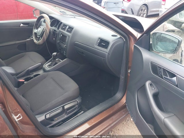 3VW267AJ3GM395528 Volkswagen Jetta 1.4t S