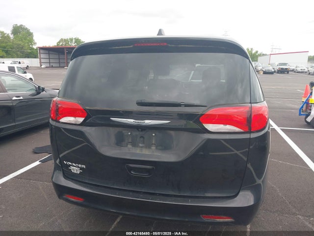 2C4RC1CG0NR102991 Chrysler Voyager Lx