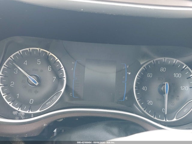 2C4RC1AG6LR222620 Chrysler Voyager L